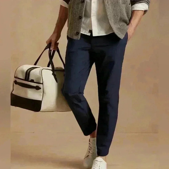 Banana Republic Motion Tech Hybrid Pant